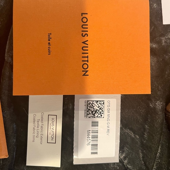 100% Authentic Louis Vuitton Onthego GM - Picture 10 of 11